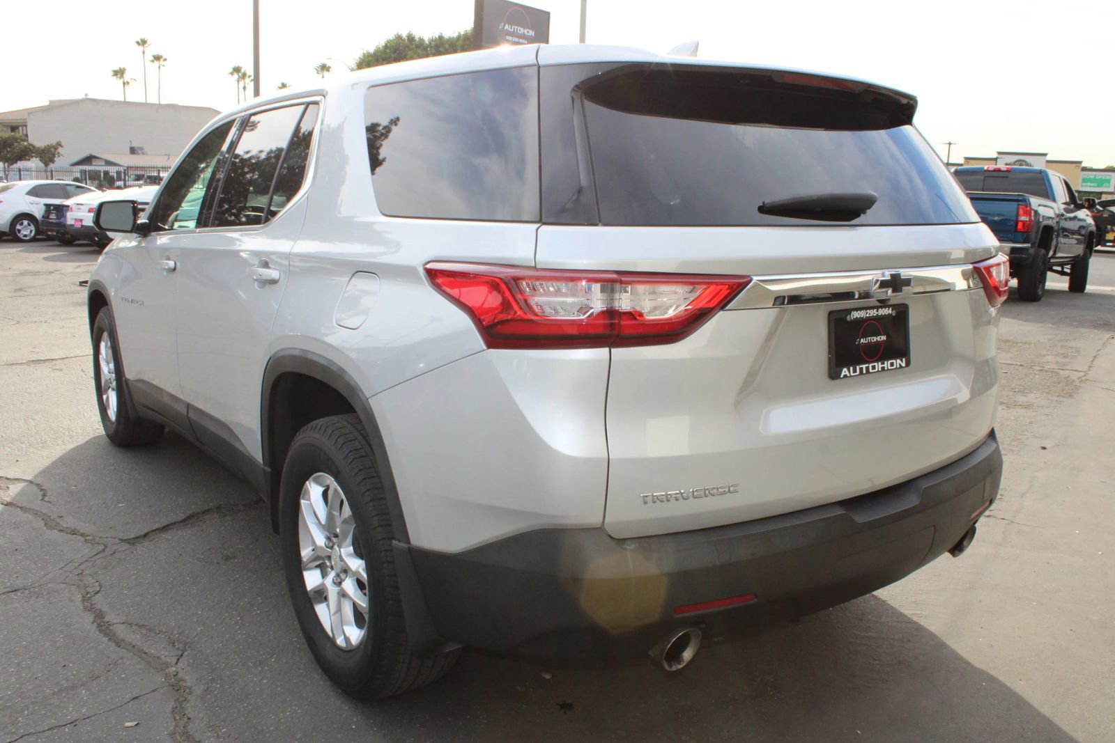 Used 2018 Chevrolet Traverse LS w/ LPO, Cargo Package image 39