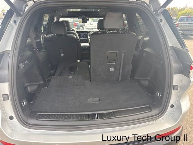 Used 2024 Jeep Grand Cherokee L Limited w/ Luxury Tech Group II AWD/4WD image 24