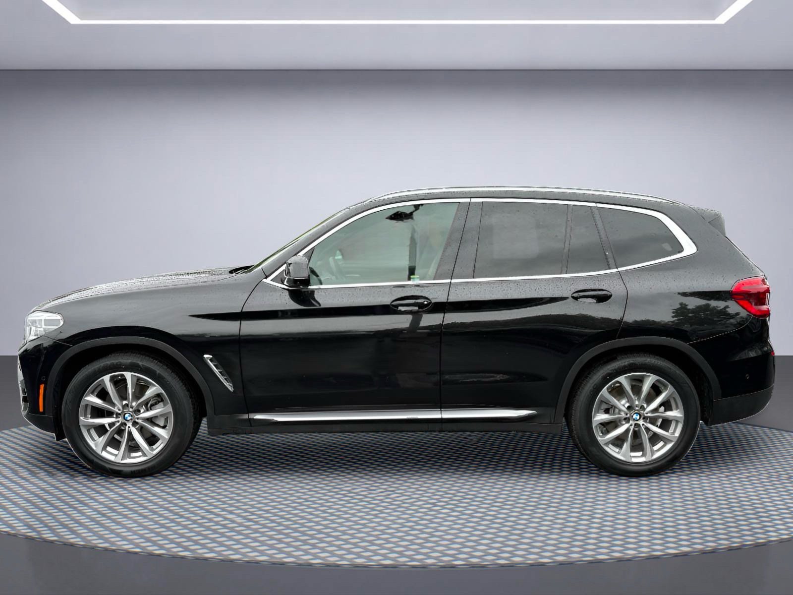 Used 2019 BMW X3 xDrive30i w/ Executive Package AWD/4WD image 3
