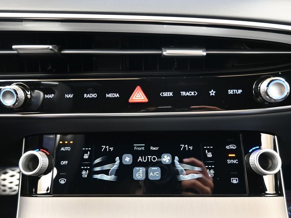 New 2026 Genesis GV70 3.5T Sport Advanced image 33