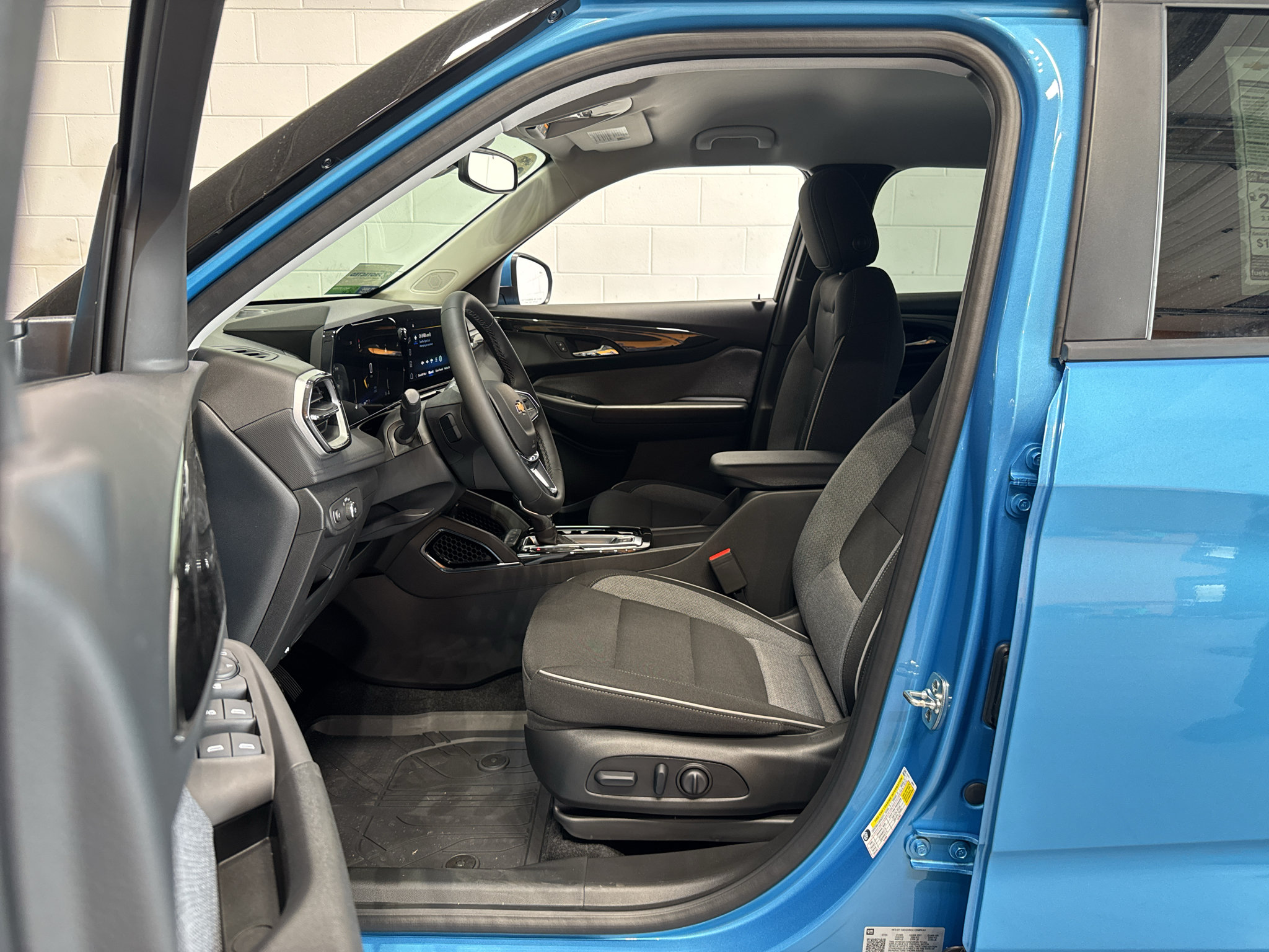 New 2026 Chevrolet TrailBlazer LT w/ Convenience Package AWD/4WD image 15