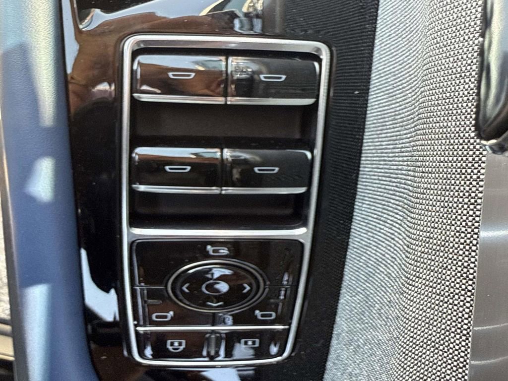 New 2026 Cadillac Vistiq Premium Luxury w/ LPO, Floor Liner Package image 18