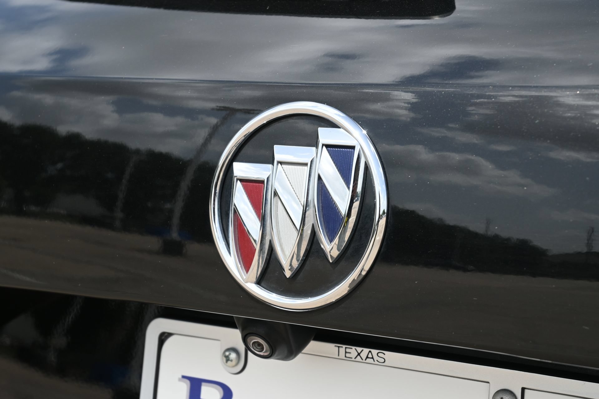 Used 2023 Buick Envision Essence FWD image 21