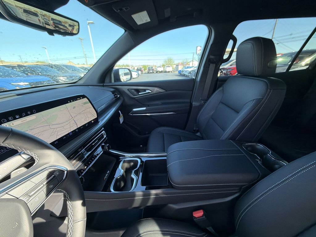 New 2026 Chevrolet Traverse LT w/ Sun and Wheel Package image 11