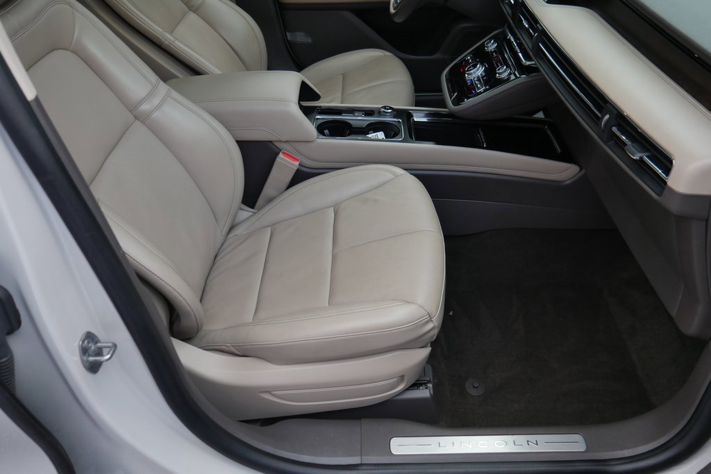 Used 2022 Lincoln Corsair Reserve w/ Equipment Group 201A image 21