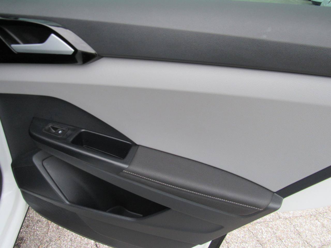 Used 2024 Volkswagen Taos S FWD image 35