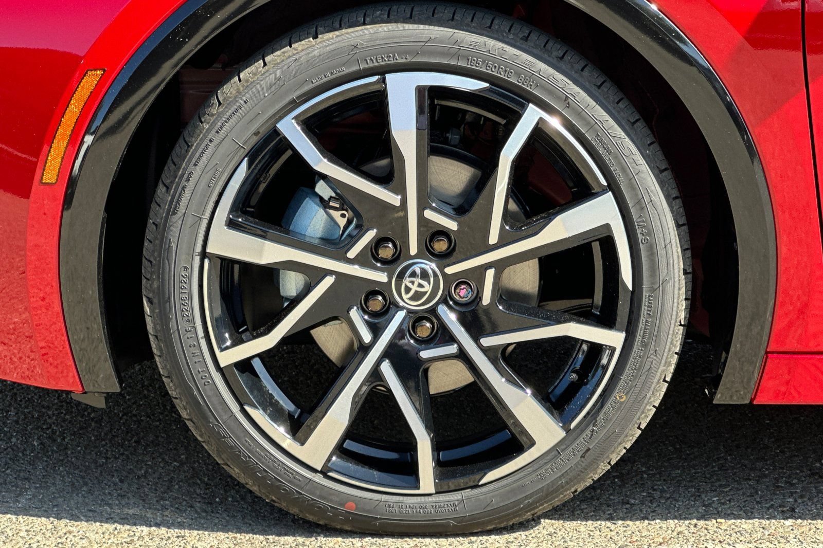 New 2026 Toyota Prius Plug-In Hybrid FWD image 33