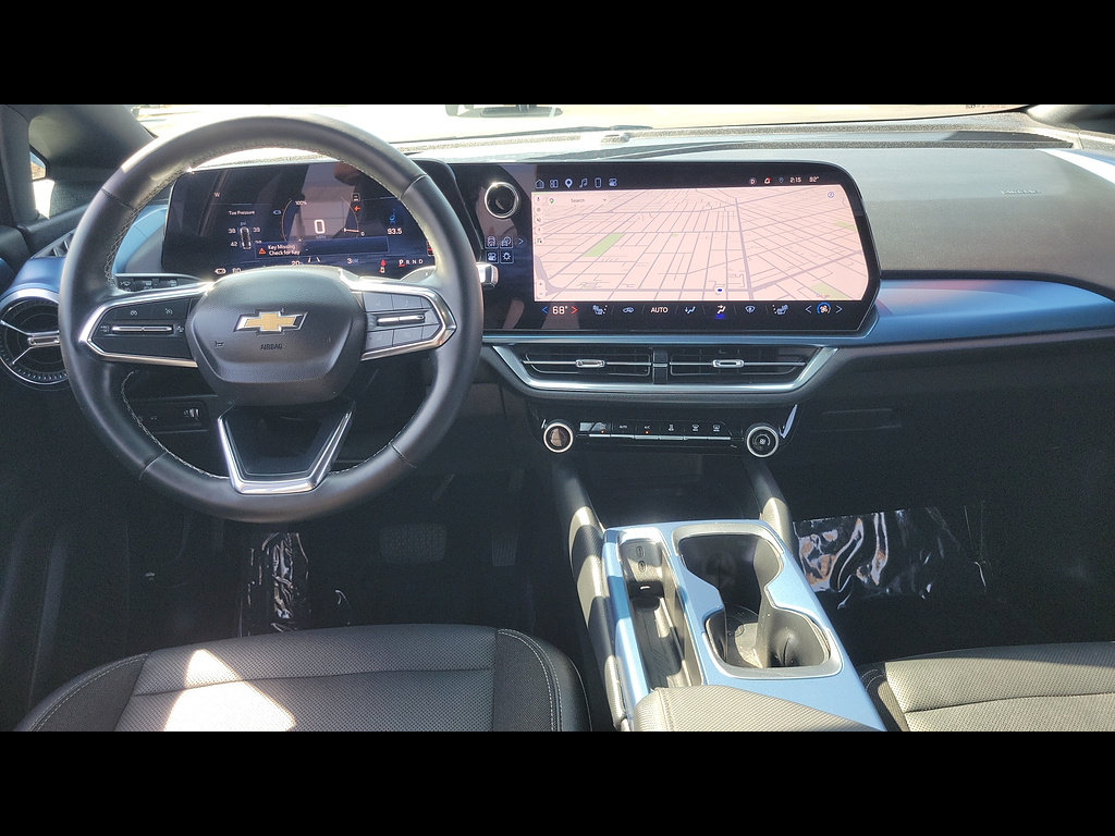 Used 2024 Chevrolet Equinox EV LT w/ LPO, Blackout Package FWD image 10