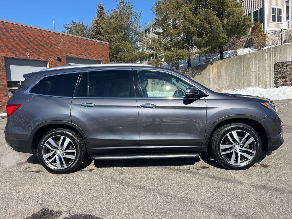 Used 2017 Honda Pilot Elite image 6