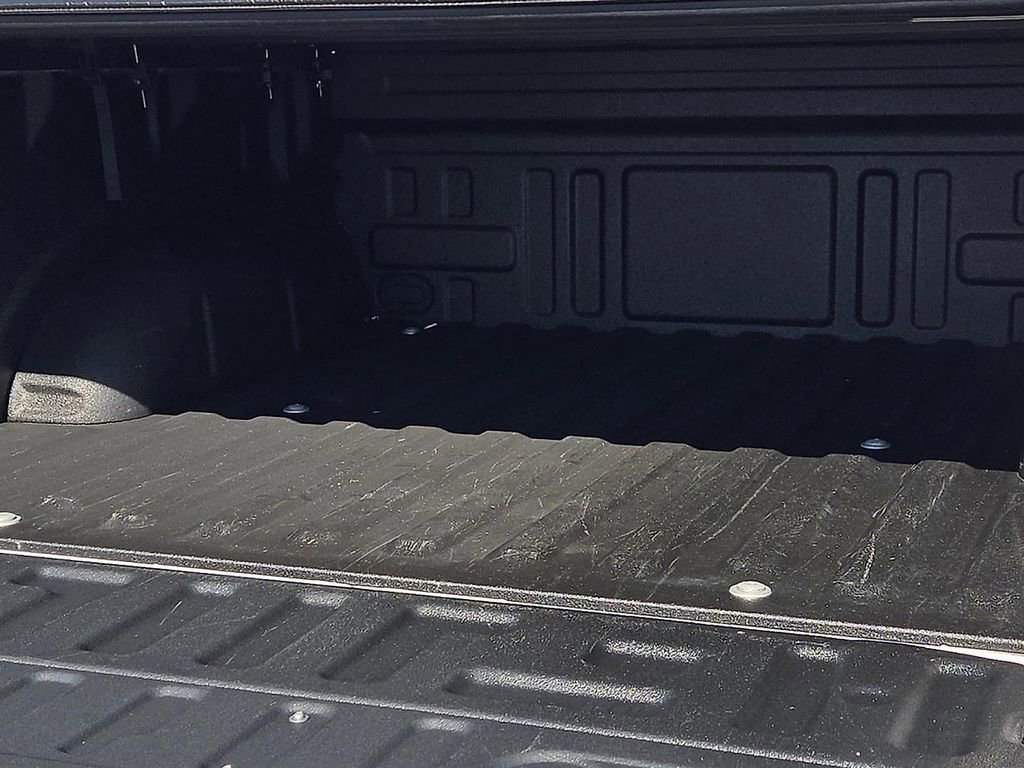 Used 2024 Ford F150 XLT w/ XLT Black Appearance Package image 8