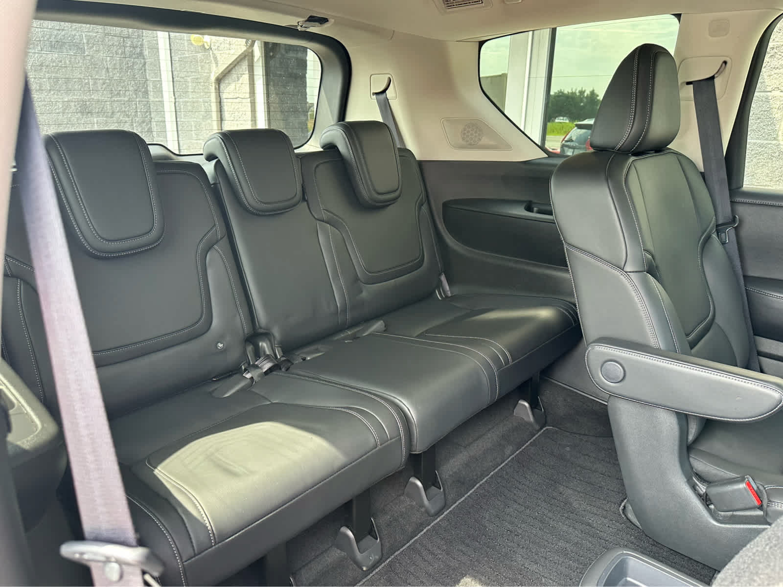Used 2025 INFINITI QX80 Pure w/ Cargo Package AWD/4WD image 14