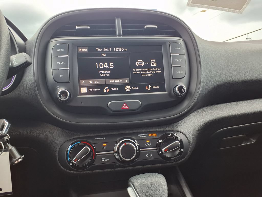 Used 2025 Kia Soul LX w/ LX Technology Package FWD image 24