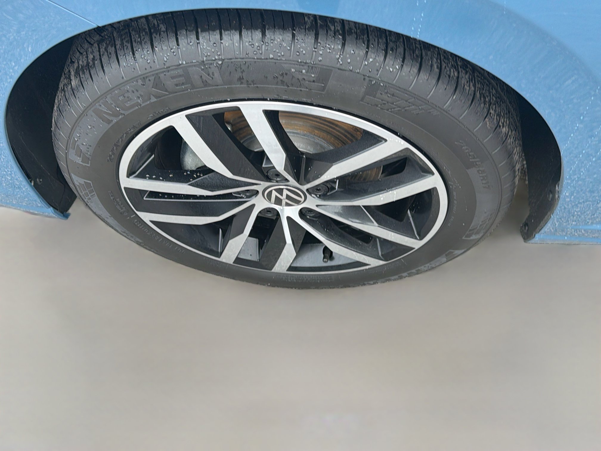 New 2027 Volkswagen Jetta SE FWD image 25