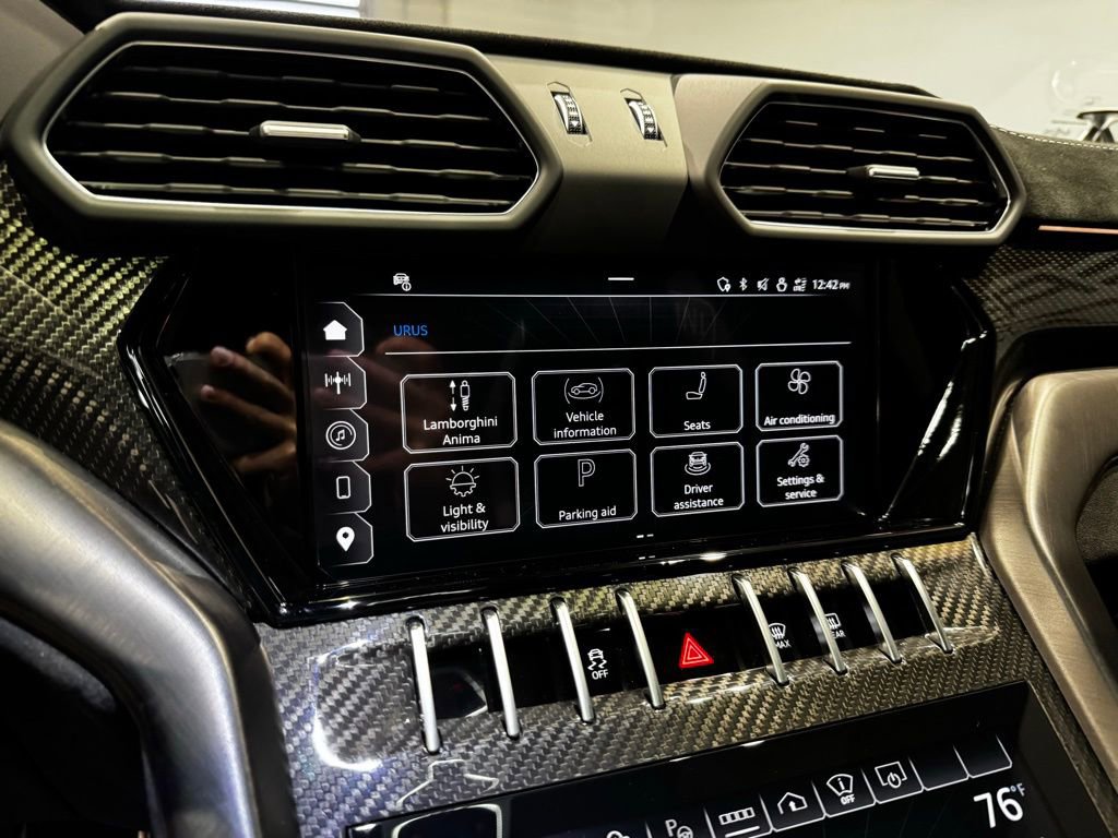 Used 2024 Lamborghini Urus Performante image 46