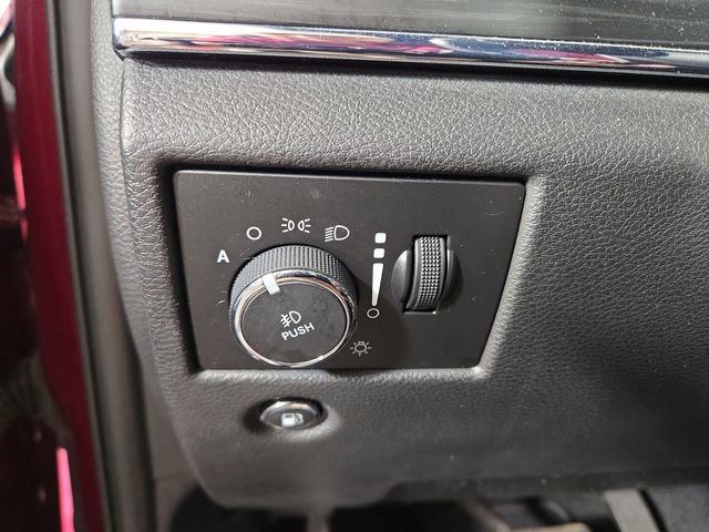 Used 2020 Jeep Grand Cherokee Limited image 28