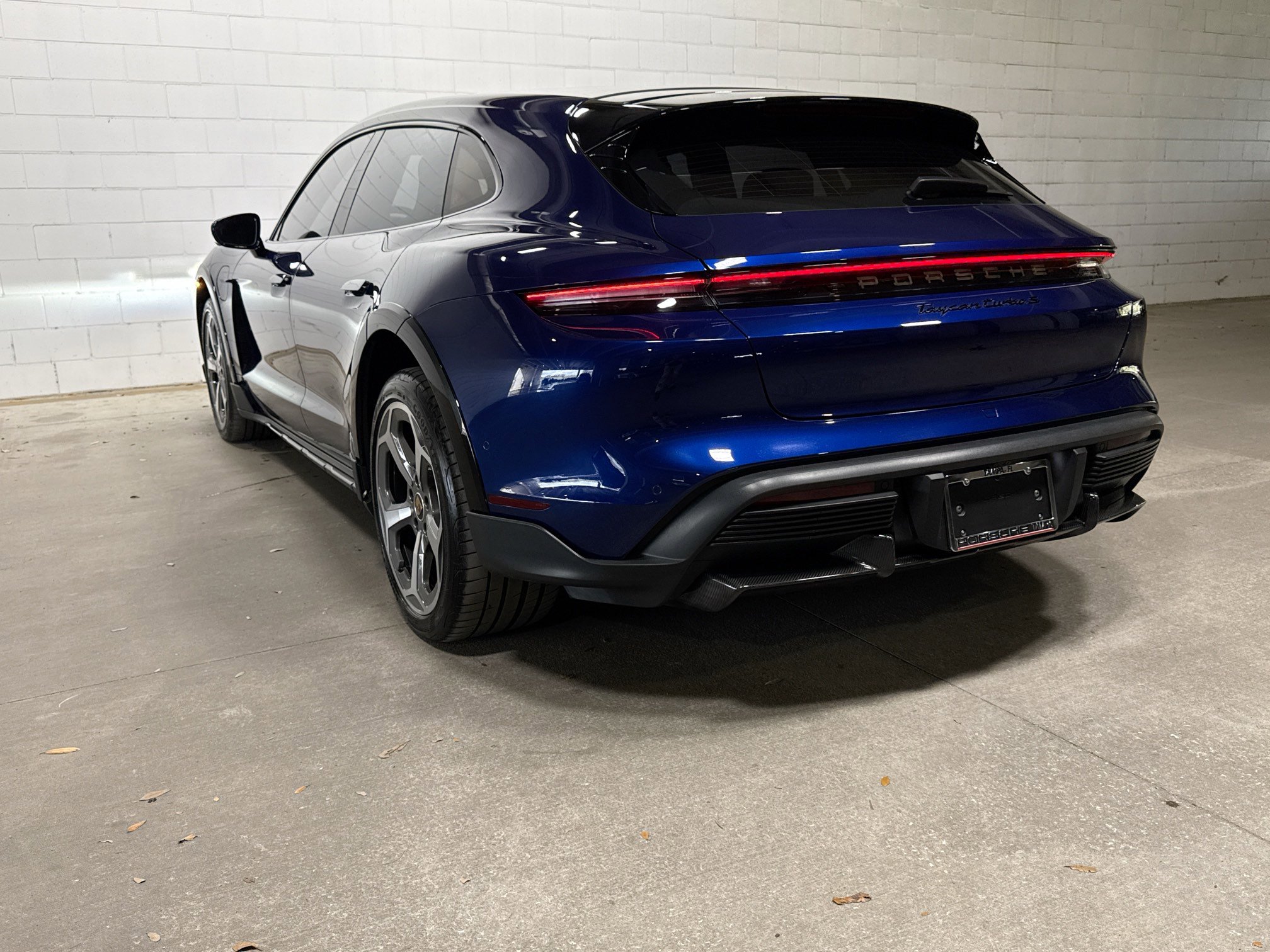 Certified 2022 Porsche Taycan Turbo S image 3