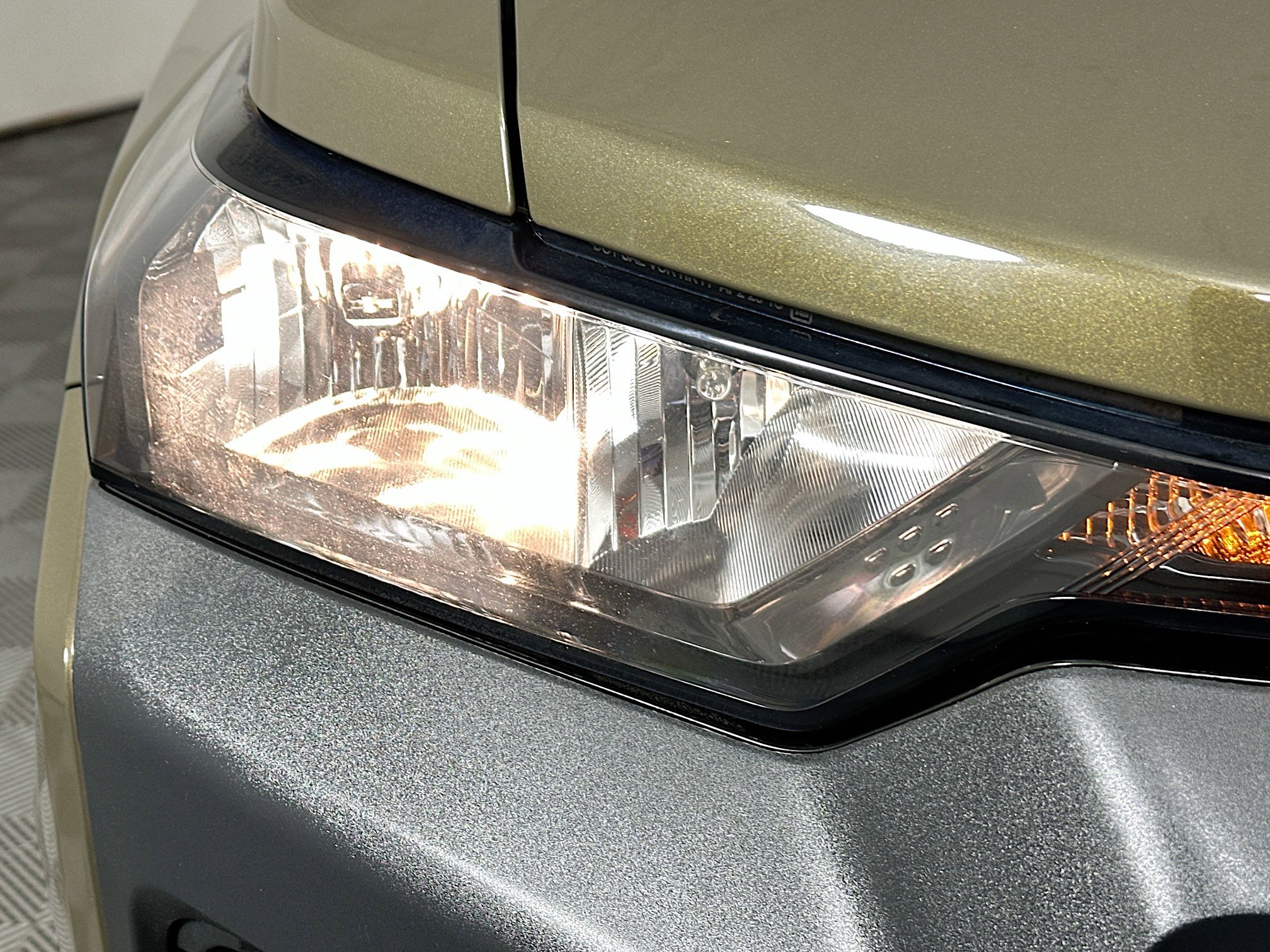 Used 2023 Chevrolet Colorado W/T image 9