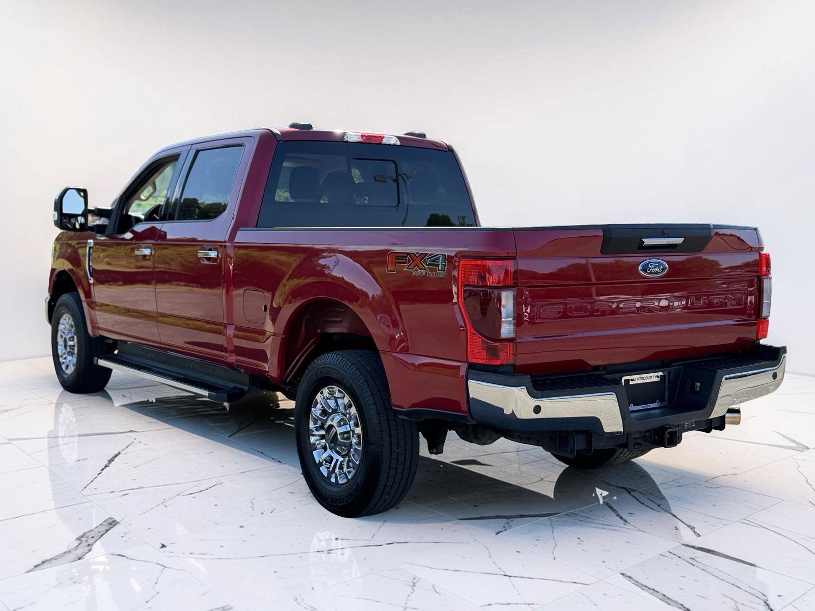 Used 2021 Ford F250 XLT w/ XLT Premium Package image 3