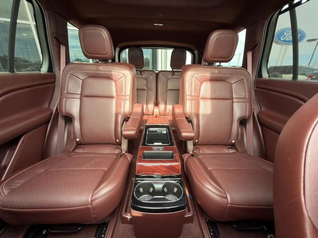 Used 2023 Lincoln Aviator Black Label w/ Class IV Trailer Tow Package image 44