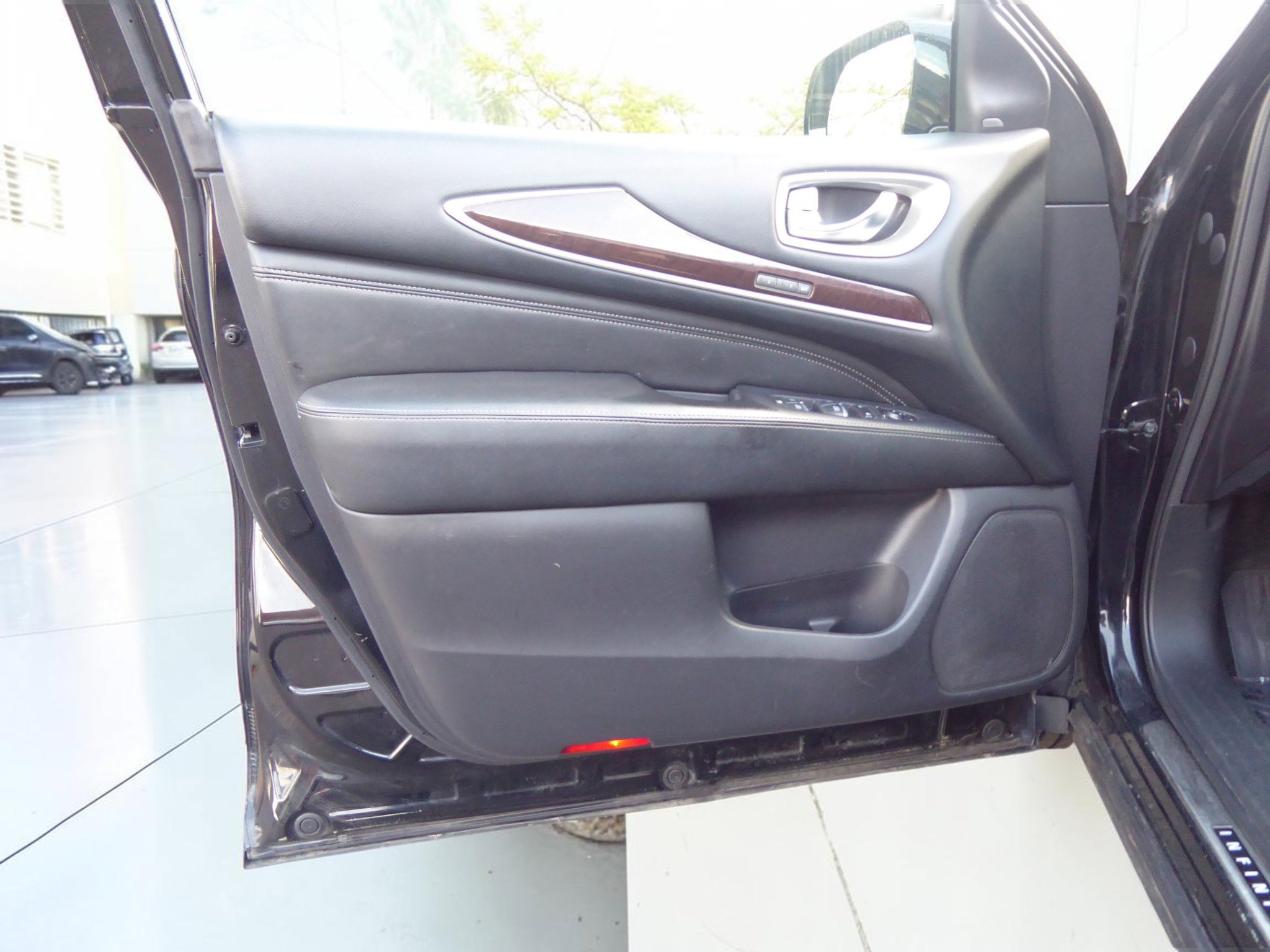 Used 2018 INFINITI QX60 Luxe w/ Premium Plus Package image 24