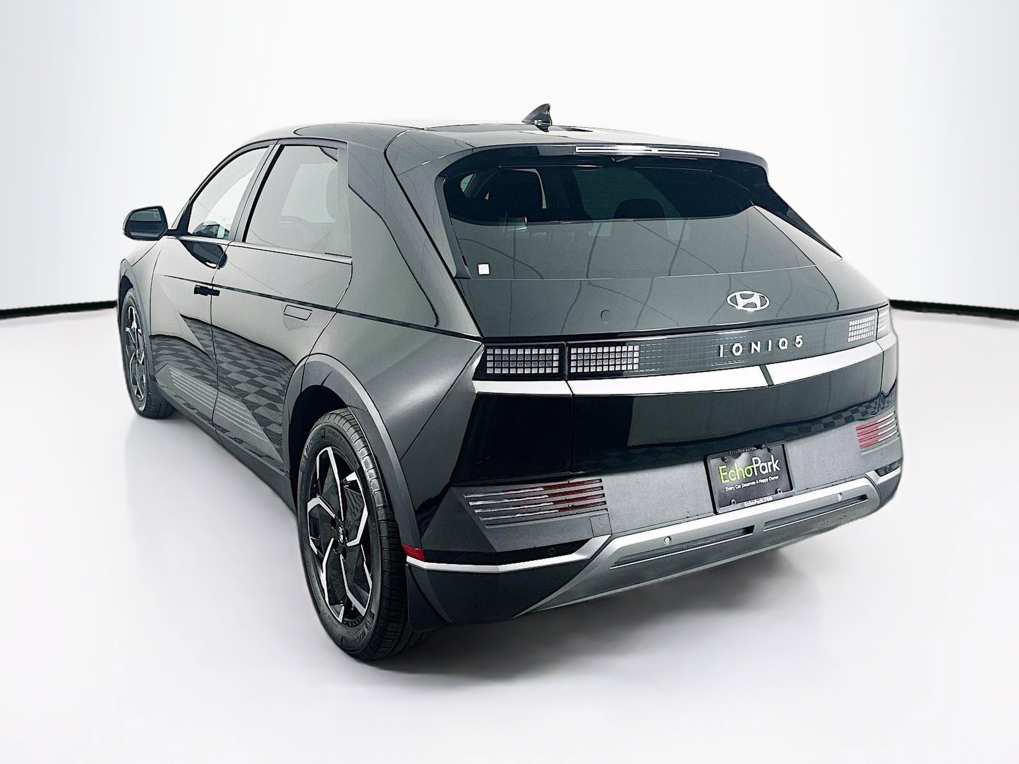 Used 2024 Hyundai Ioniq 5 SEL image 5