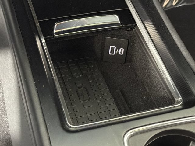 Used 2026 Lincoln Corsair Reserve FWD image 11