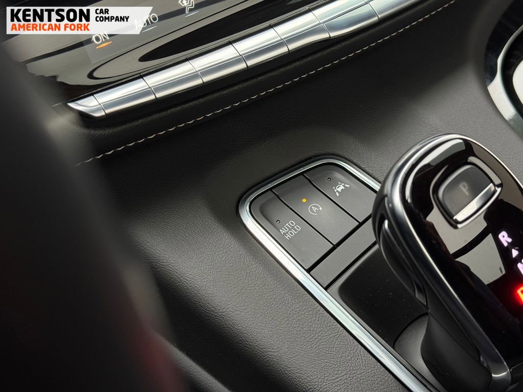 Used 2024 Cadillac Escalade Sport w/ LPO, ONYX Package image 32