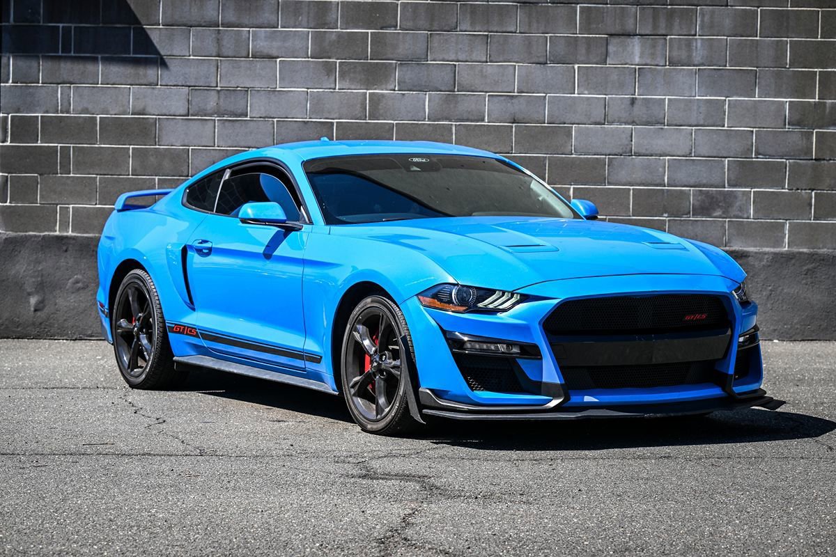 Used 2022 Ford Mustang GT Premium w/ Equipment Group 401A RWD image 2