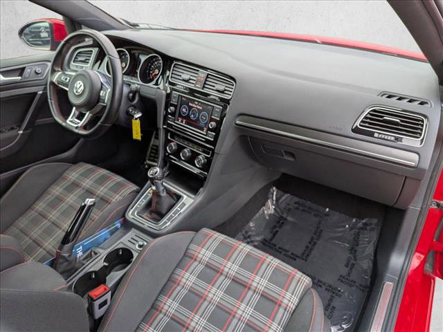 Used 2018 Volkswagen GTI SE image 21