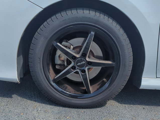 Used 2019 Toyota Camry LE image 23