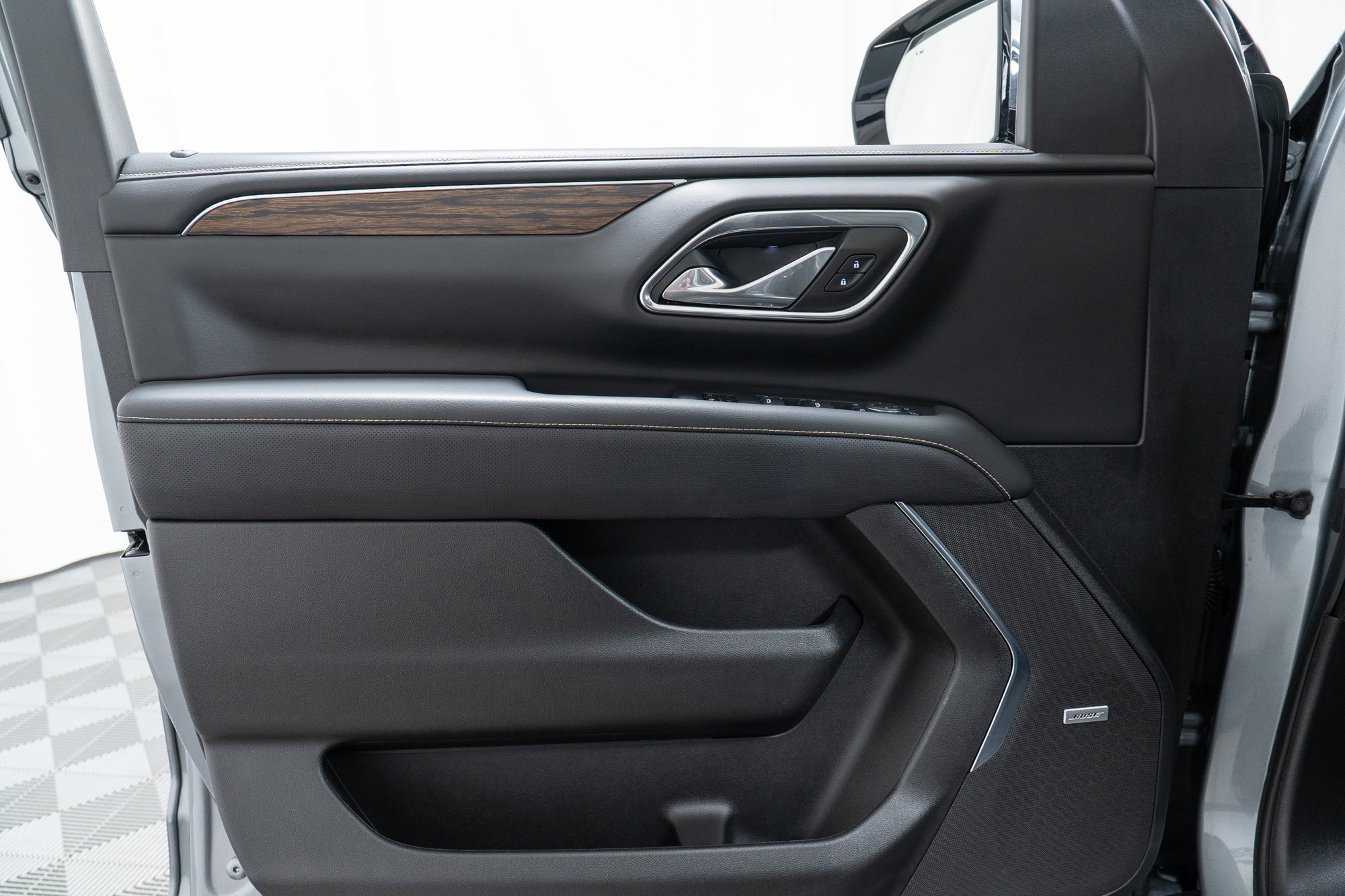 Used 2023 Chevrolet Tahoe Premier w/ Premium Package 2 image 11