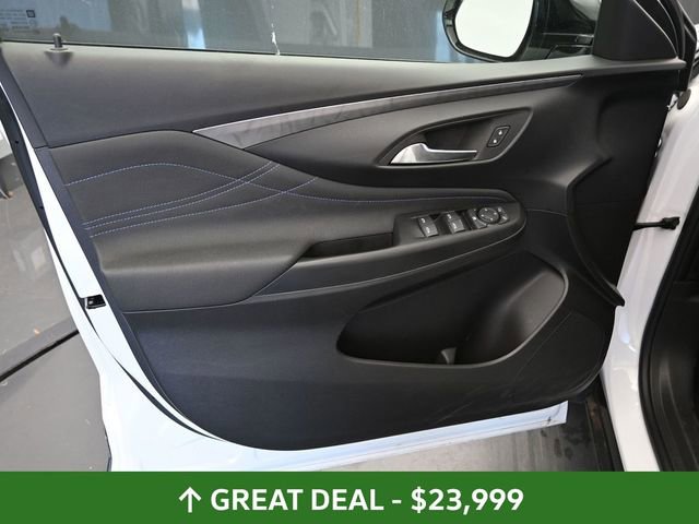 Used 2025 Buick Envista Sport Touring image 20