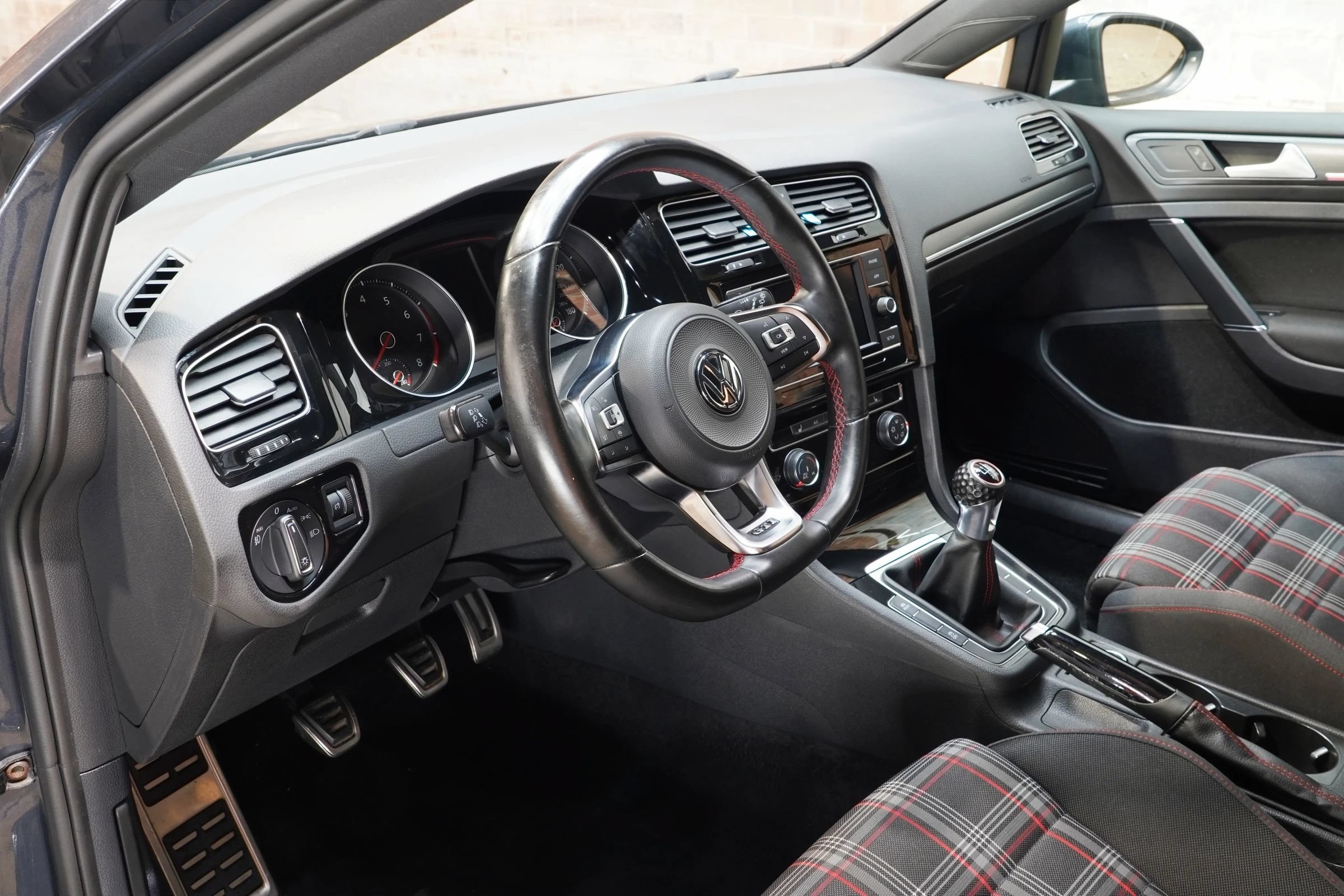 Used 2019 Volkswagen GTI S w/ Driver Assistance Package FWD image 25