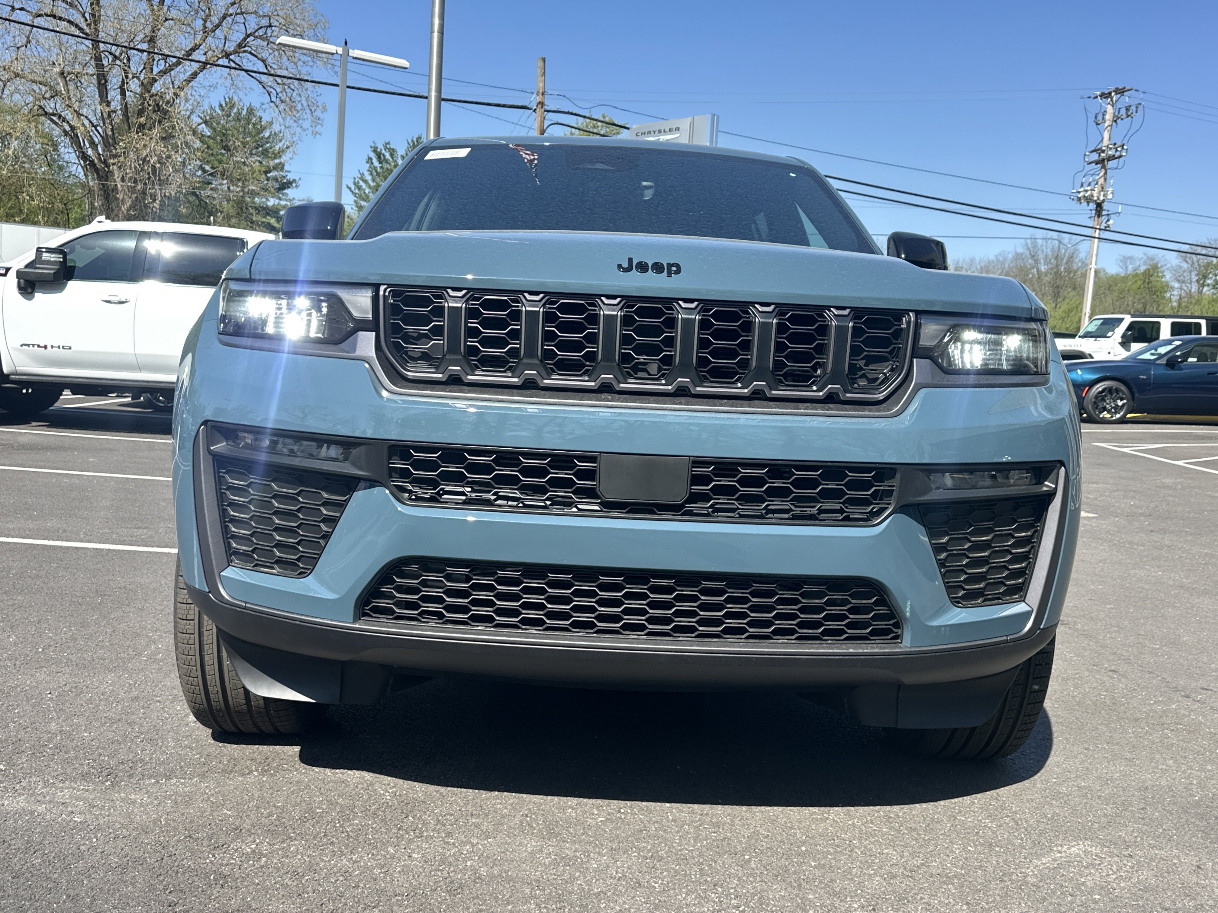 New 2026 Jeep Grand Cherokee L Limited w/ Limited Altitude Package AWD/4WD image 20