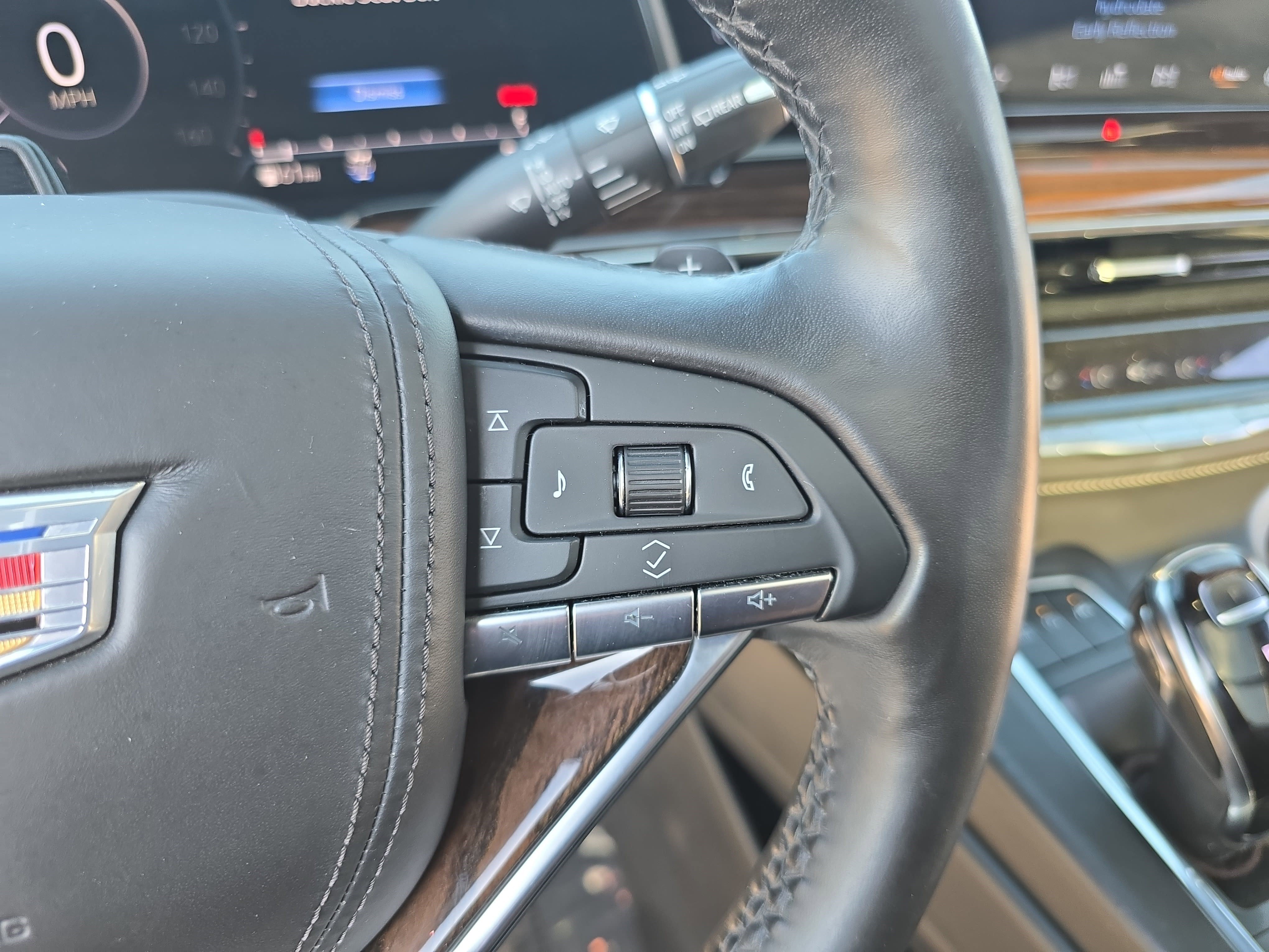 Used 2021 Cadillac Escalade ESV Sport Platinum w/ Heavy-Duty Trailer Package AWD/4WD image 20