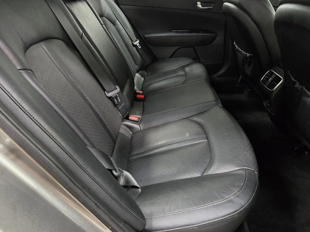 Used 2018 Kia Optima EX image 18