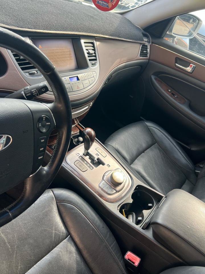Used 2009 Hyundai Genesis 3.8 w/ Technology Pkg 4 RWD image 15