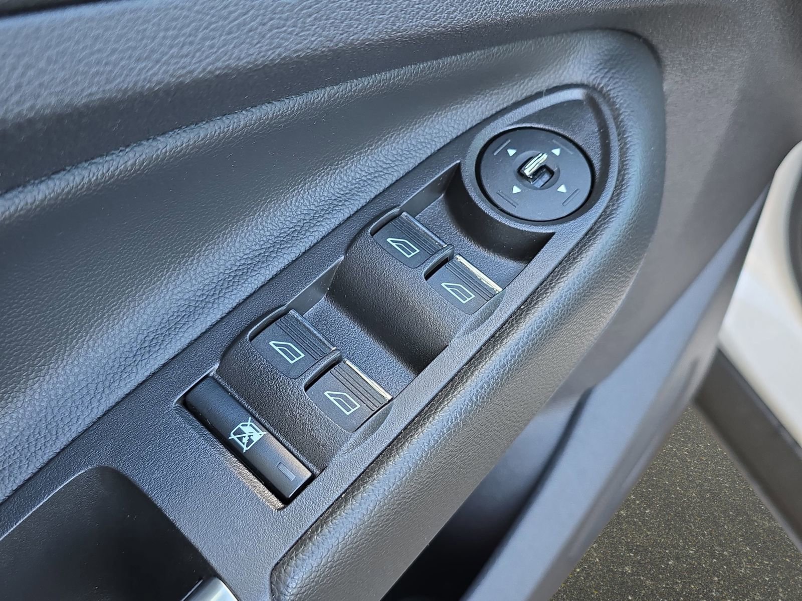 Used 2014 Ford Escape Titanium w/ Equipment Group 401A image 28