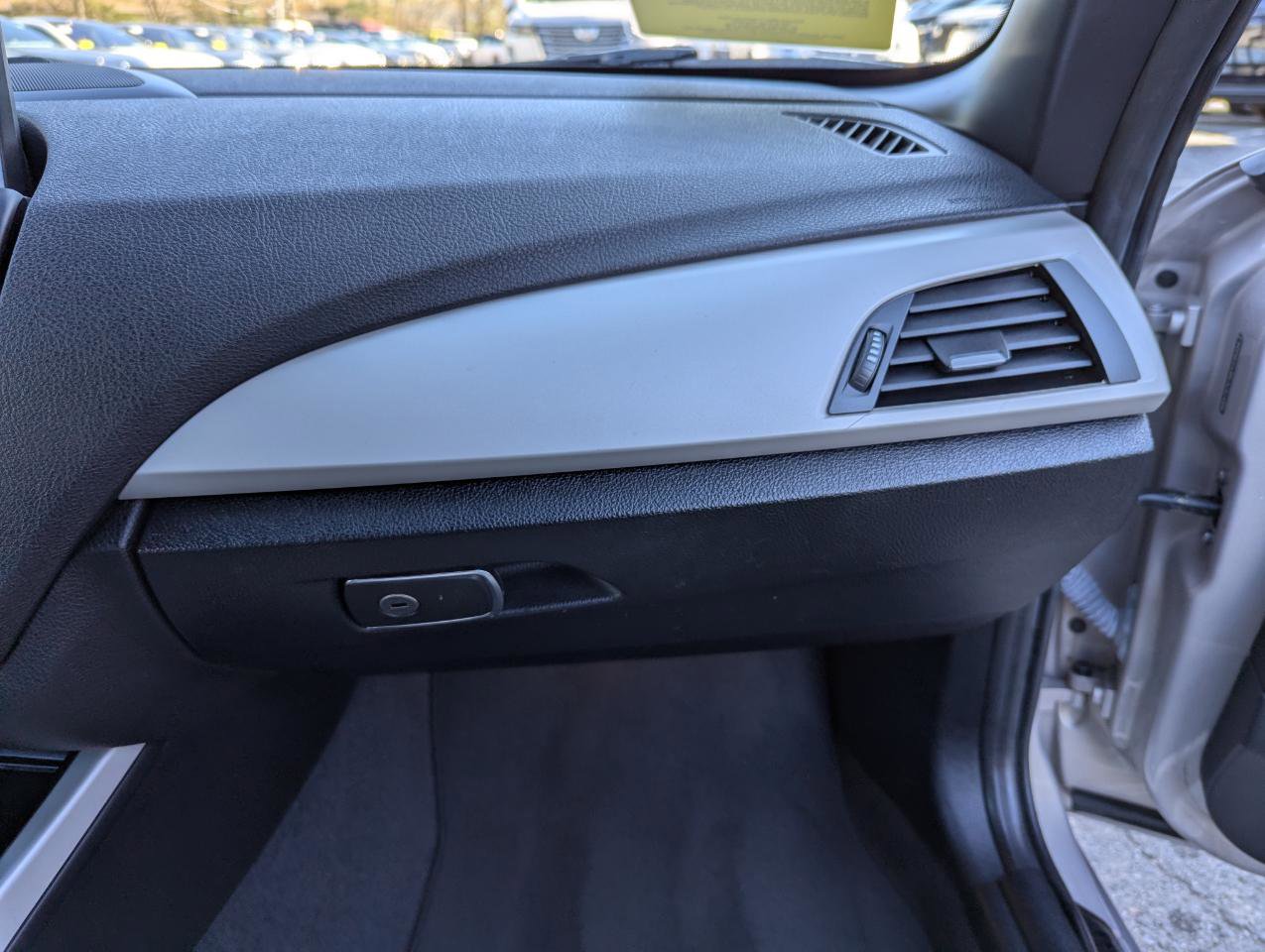 Used 2015 BMW 228i xDrive Convertible AWD/4WD image 31