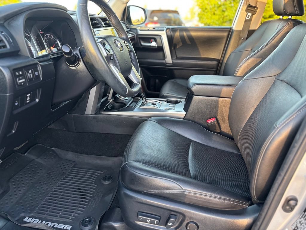 Used 2020 Toyota 4Runner Limited AWD/4WD image 13