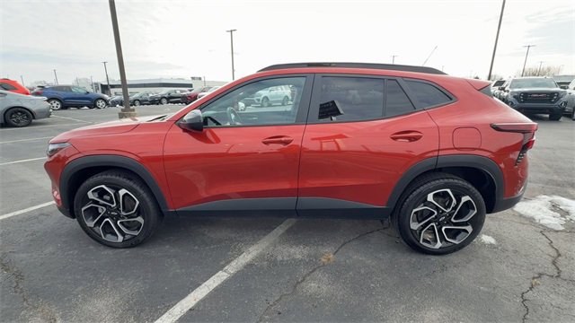 Used 2024 Chevrolet Trax RS w/ Driver Confidence Package image 5