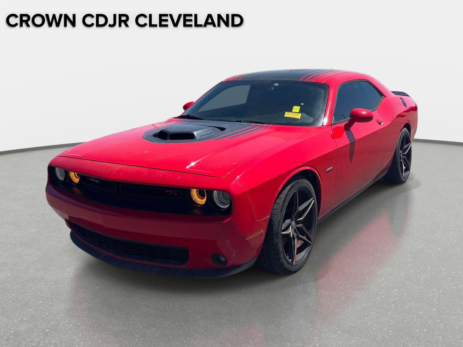 Used 2016 Dodge Challenger R/T image 1