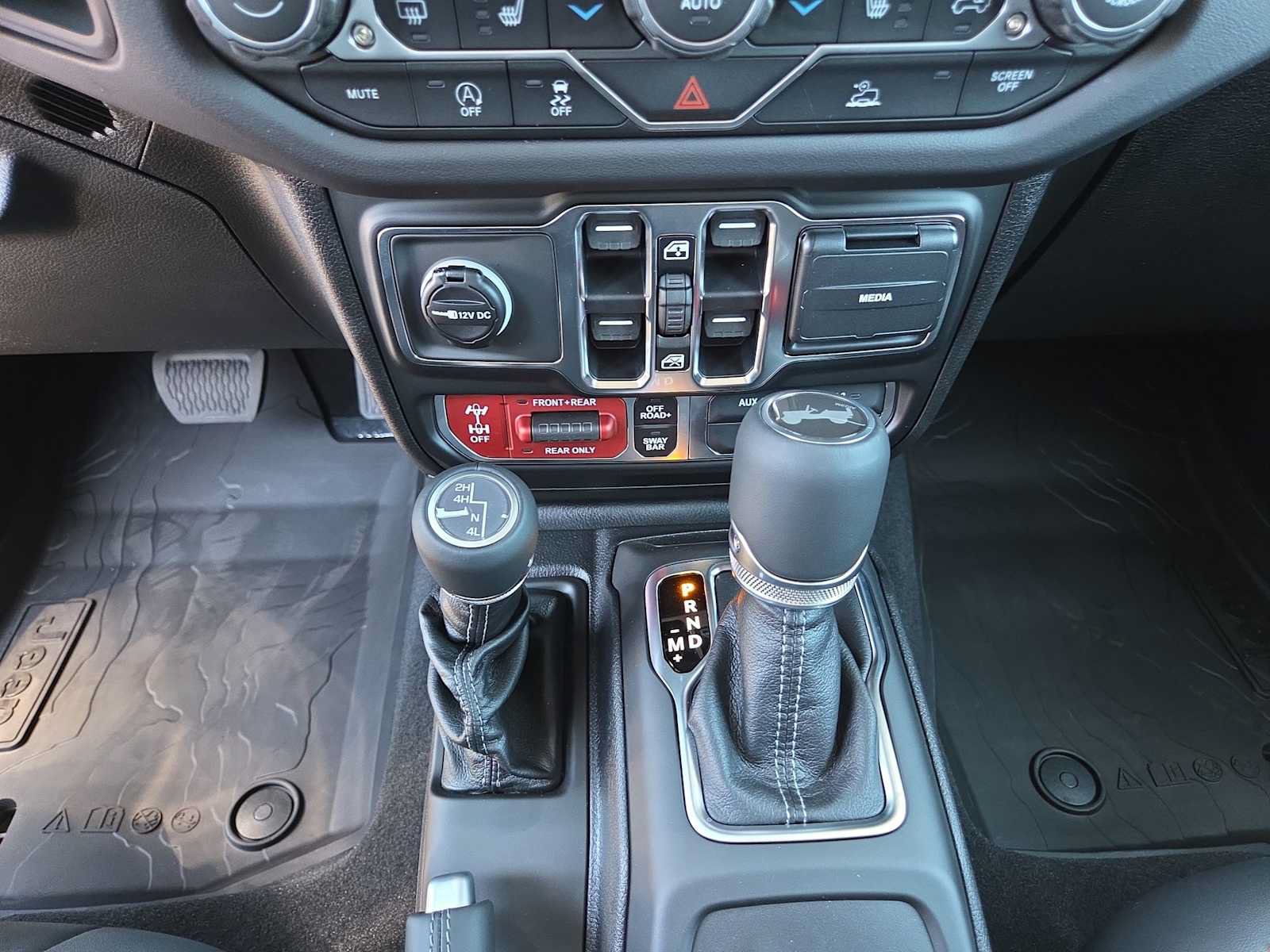 New 2026 Jeep Wrangler Unlimited Rubicon AWD/4WD image 25