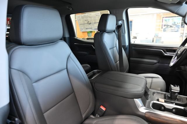 New 2026 GMC Sierra 1500 SLT w/ SLT Premium Plus Package AWD/4WD image 11