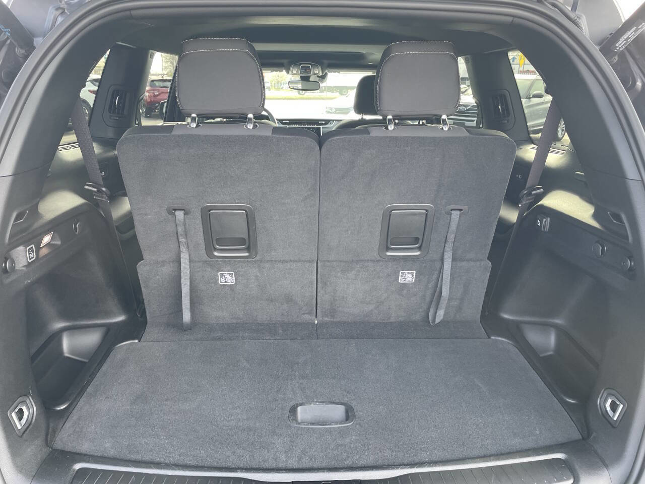 Used 2024 Jeep Grand Cherokee L Laredo w/ Luxury Tech Group I AWD/4WD image 7