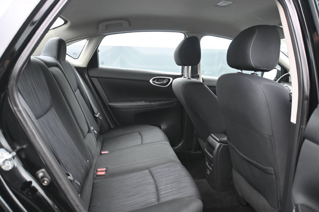 Used 2019 Nissan Sentra SV FWD image 14