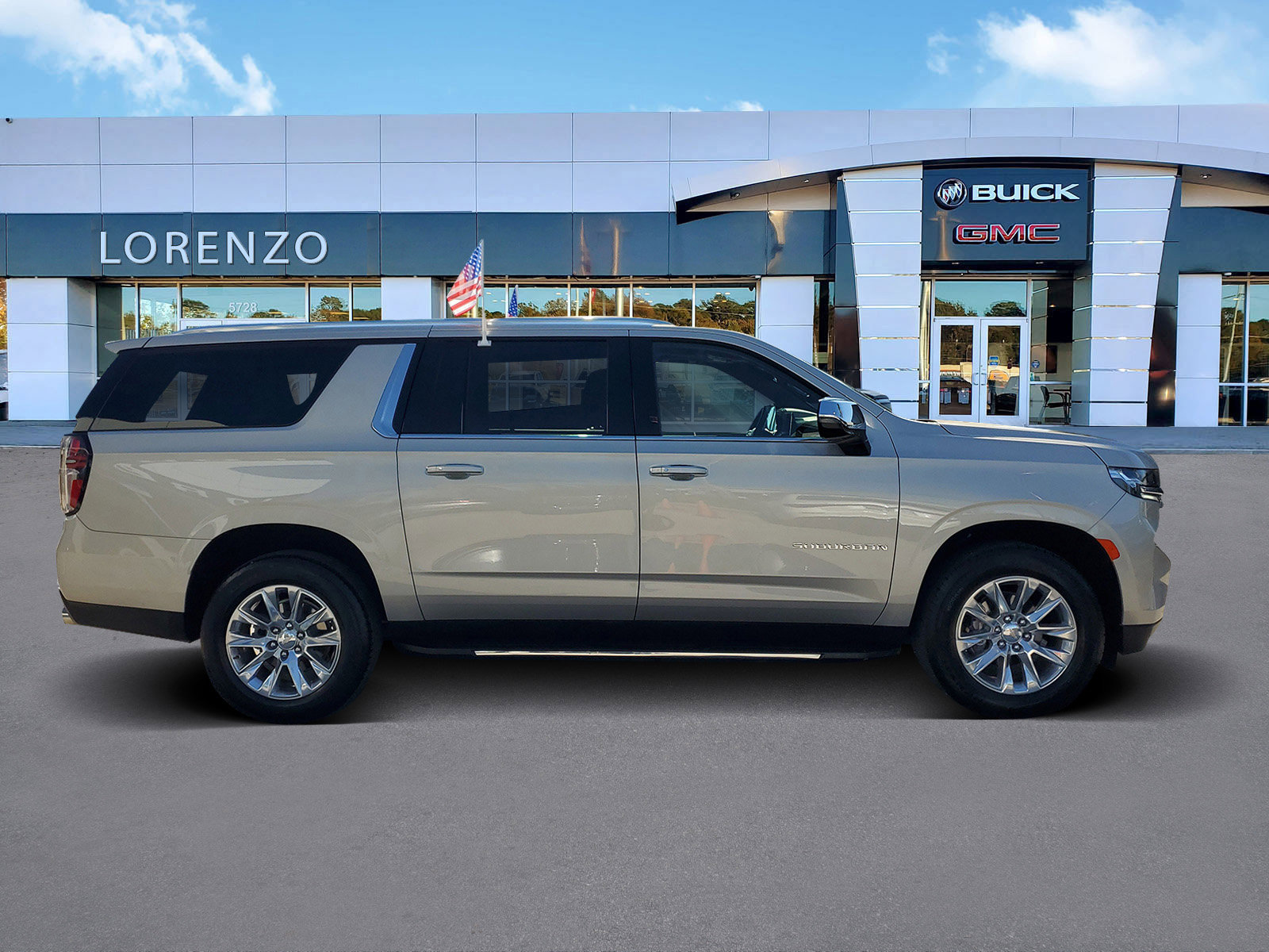 Used 2024 Chevrolet Suburban Premier image 4