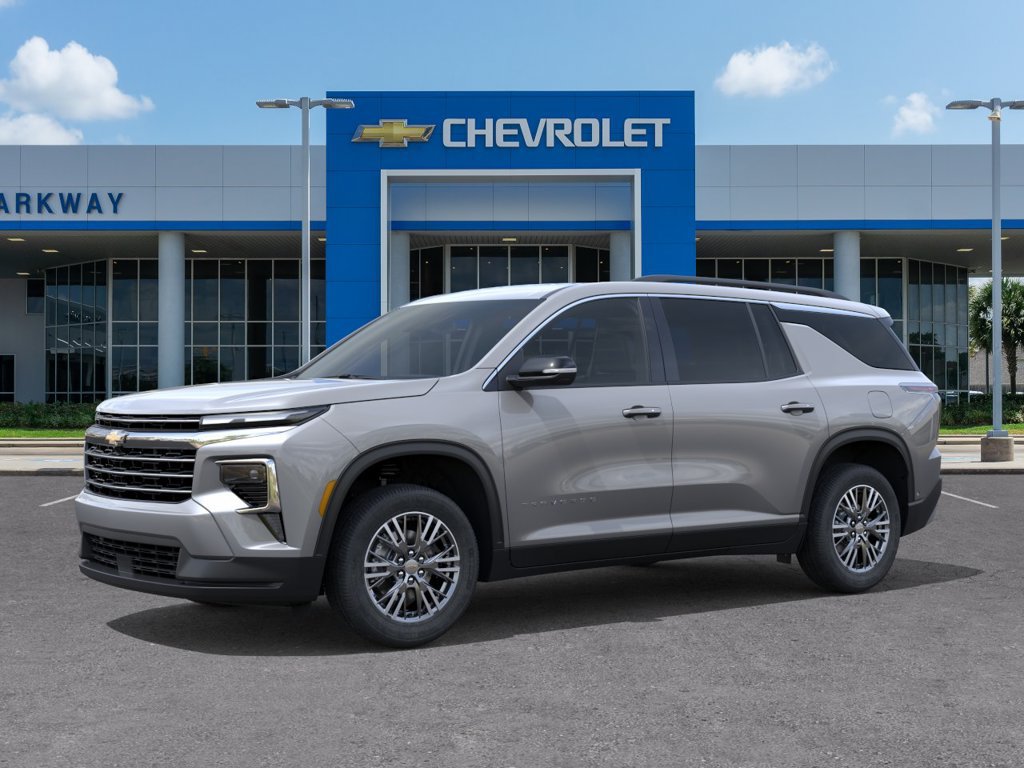 New 2027 Chevrolet Traverse LT w/ Driver Confidence Package FWD image 2