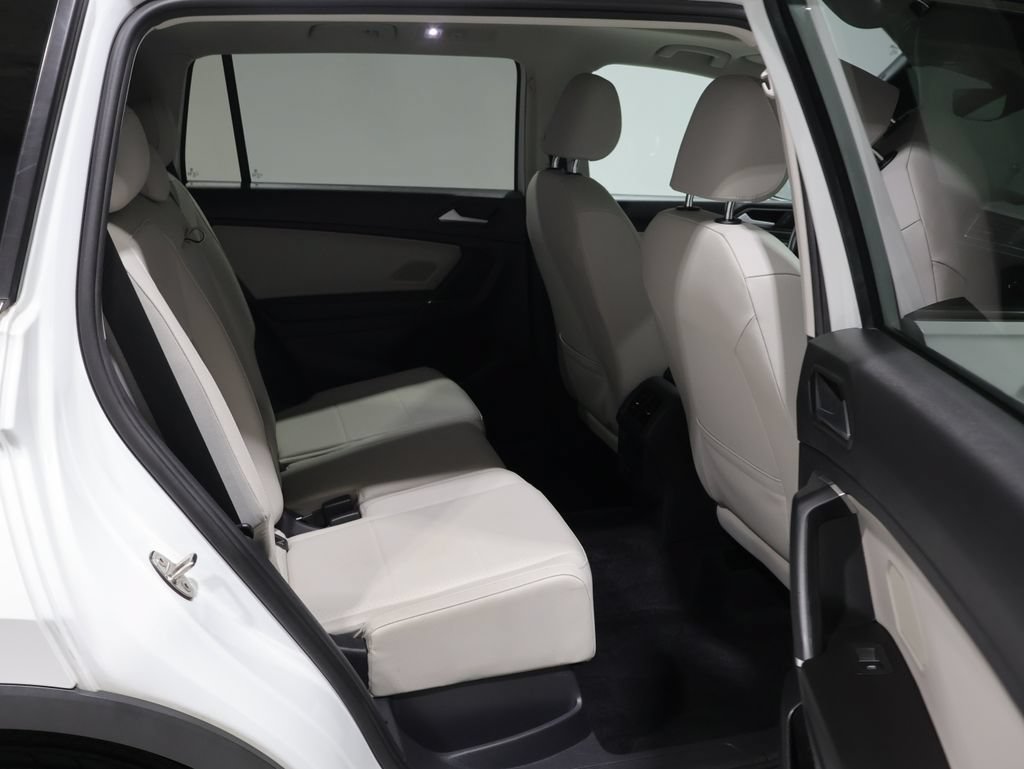 Used 2020 Volkswagen Tiguan SEL AWD/4WD image 20