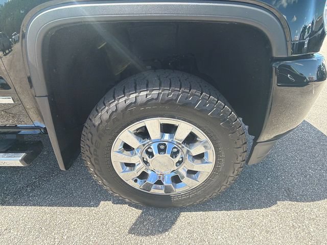 Used 2016 GMC Sierra 2500 Denali w/ Suspension Package, Off-Road AWD/4WD image 12